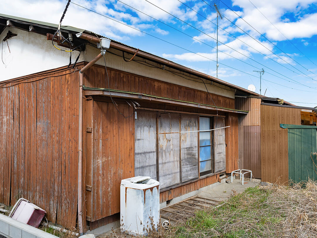 放置すると資産価値は確実に下がります